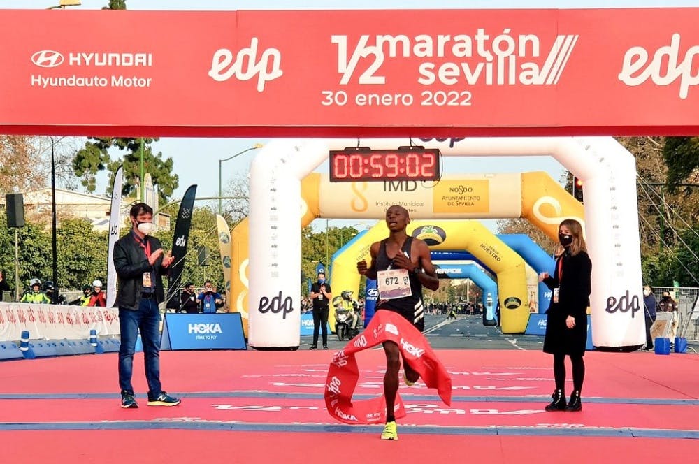 Ημιμαραθώνιος Σεβίλλης: Μπήκε «λαγός», βγήκε νικητής! runbeat.gr 